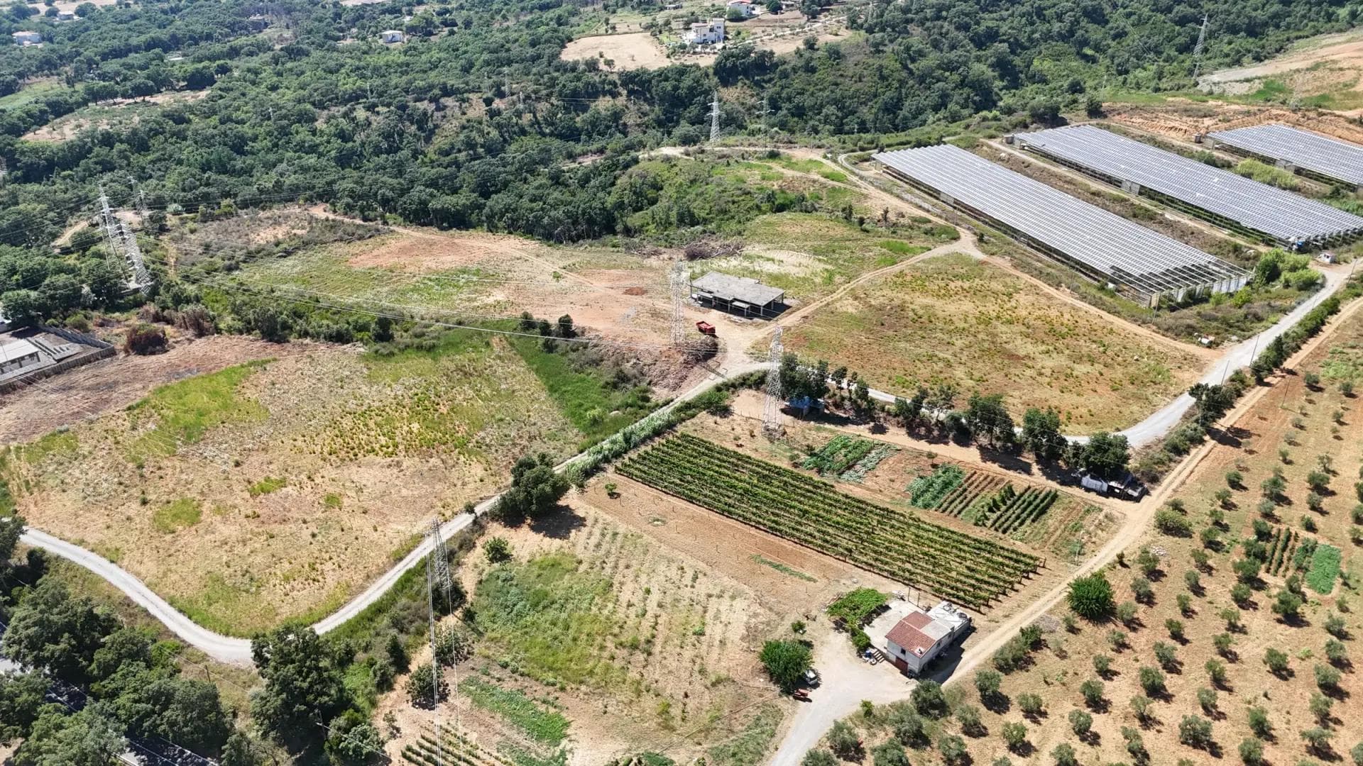 Area di cantiere e contesto agricolo osservati dall’alto